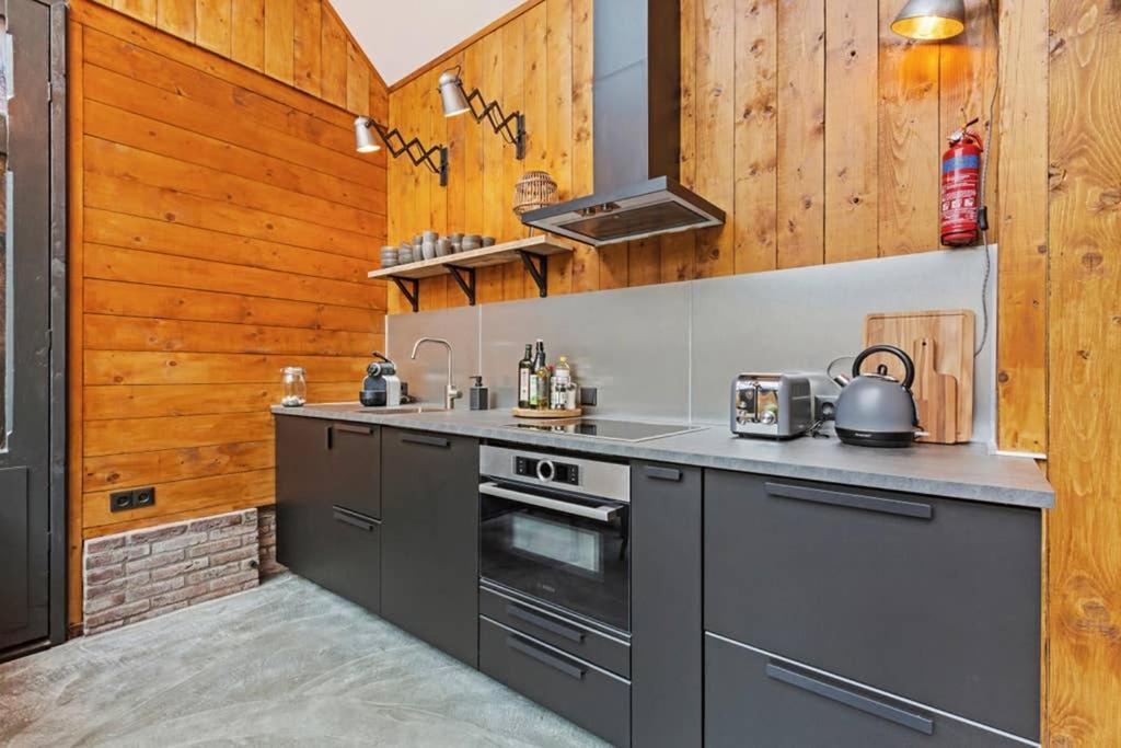 Hollandsche Rading Uniek Houten Huis Nabij Bos En Plassen מראה חיצוני תמונה
